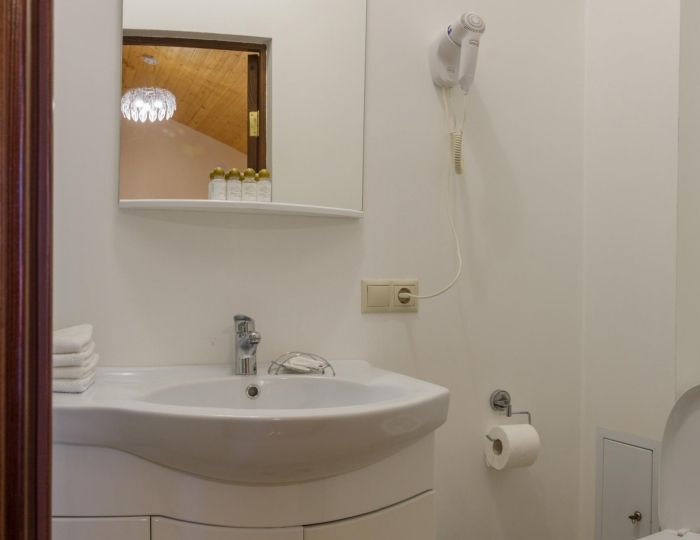 1-комнатный номер стандарт с 1 двуспальной кроватью (с завтраком) - Отель «Киараз Старт» Пицунда